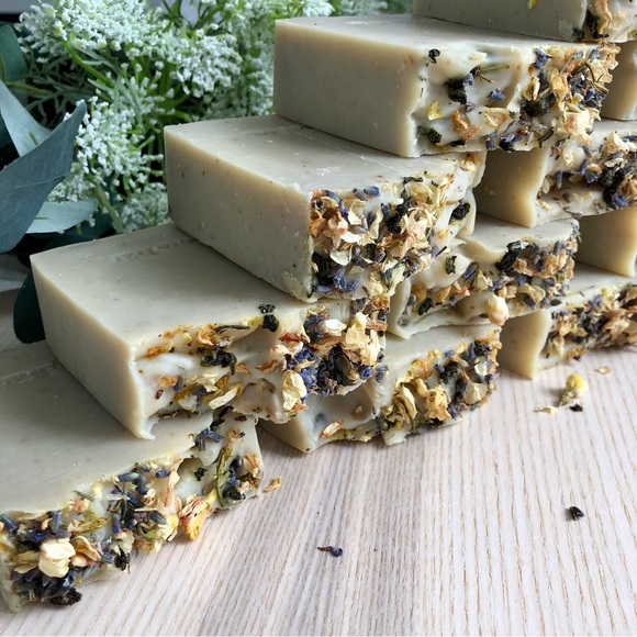 Jasmine Lavender Coconut Milk | Handcrafted Body Soap - Set of 2 bars - Picture 6 of 8